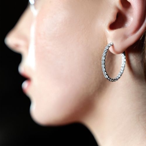 White gold earrings with 3.30 carats diamonds