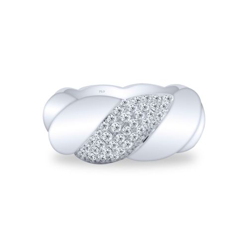 White gold ring with brilliant cut diamonds, 0.69 carats