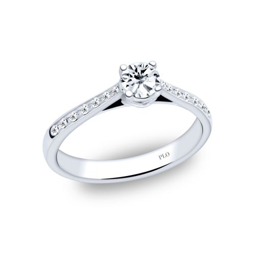 Solitaire ring in white gold, 0.30 carat centre diamond and 0.08 carat diamonds