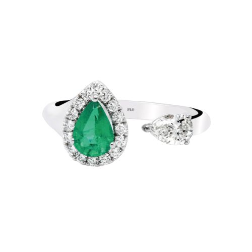 White gold ring with diamonds 0.49 carats and emerald 0.59 carats