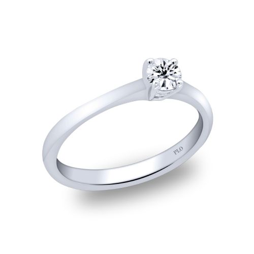 White gold solitaire ring with diamond 0.25 carats