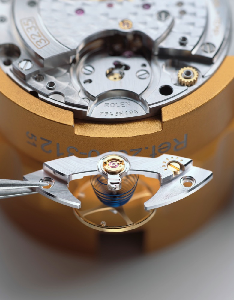 Rolex watch servicing procedure at Pedro Luis Olivares